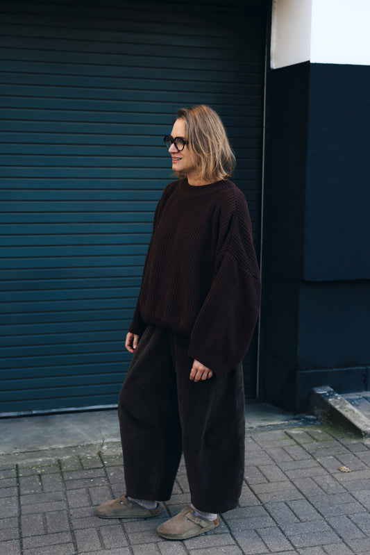 BALUN czekoladowe spodnie o kroju balonowym