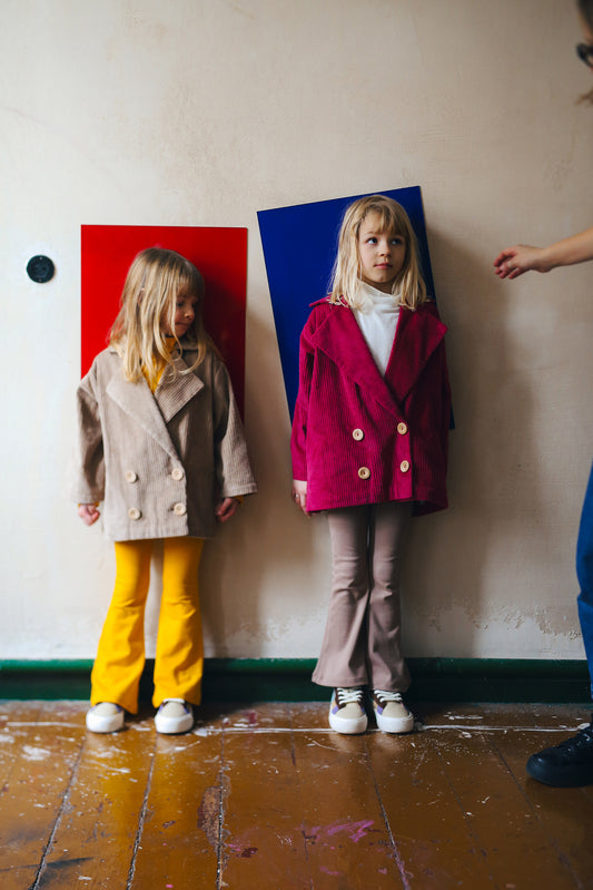 sztruksowa malinowa marynarka