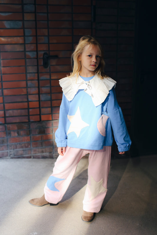 niebieska bluza księżycowa
