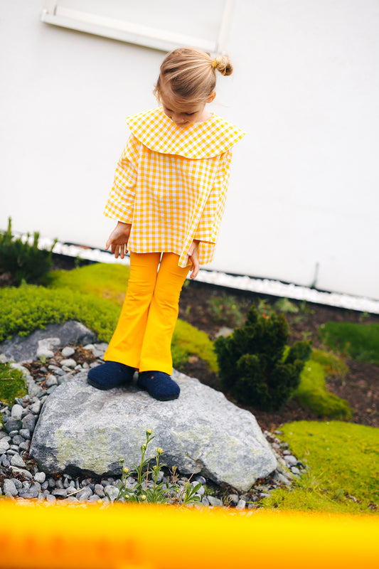 pickle green short trousers