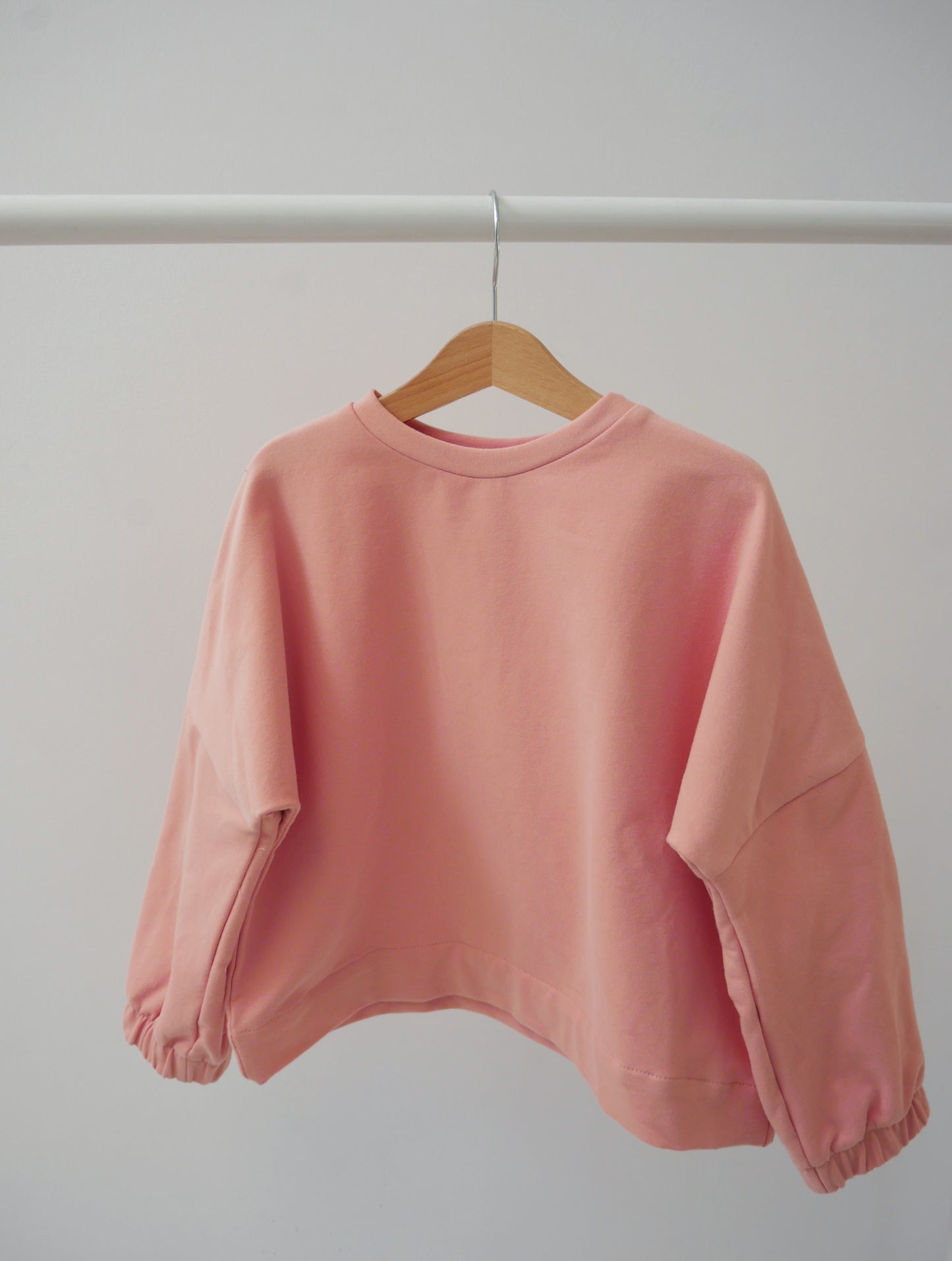 brzoskwiniowa bluza