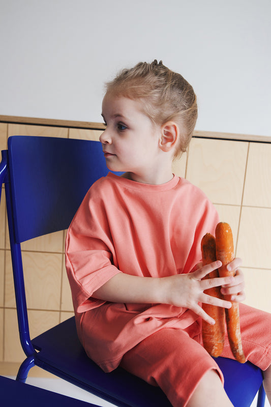 brzoskwiniowy tshirt