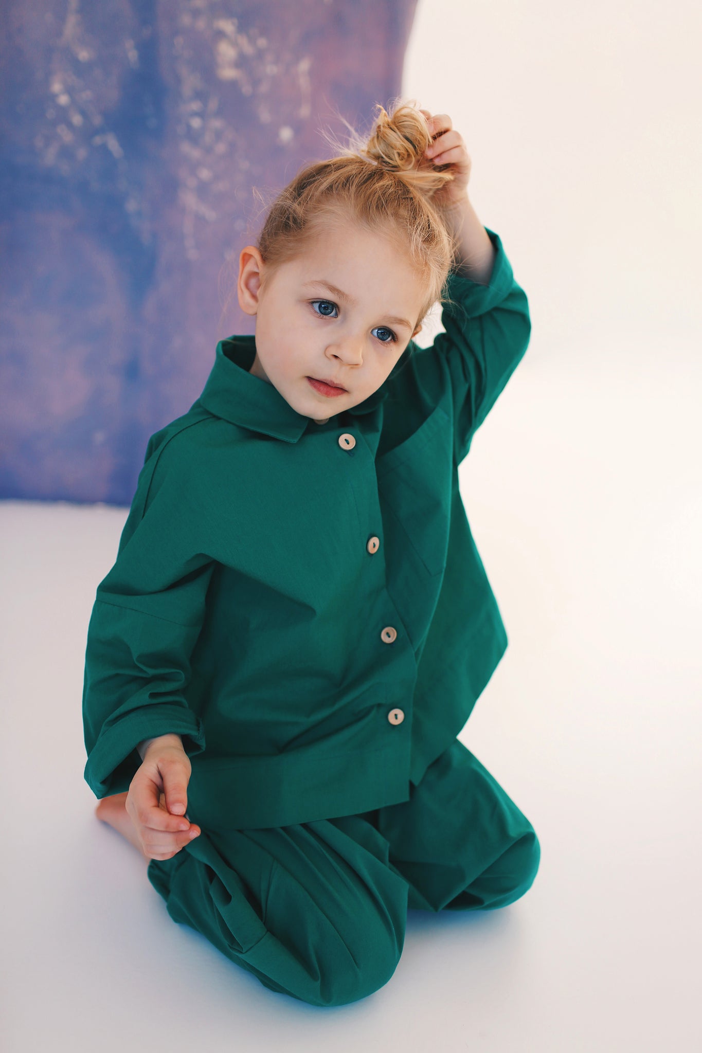 green dress with collar