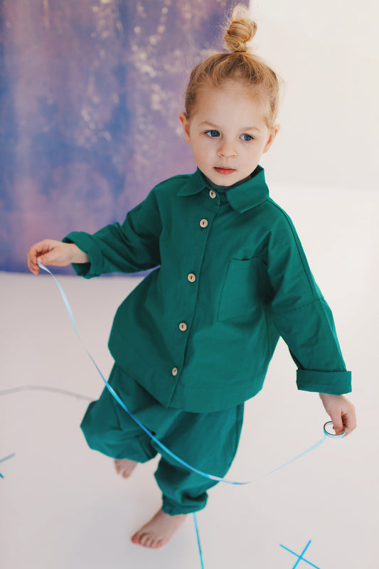 green dress with collar