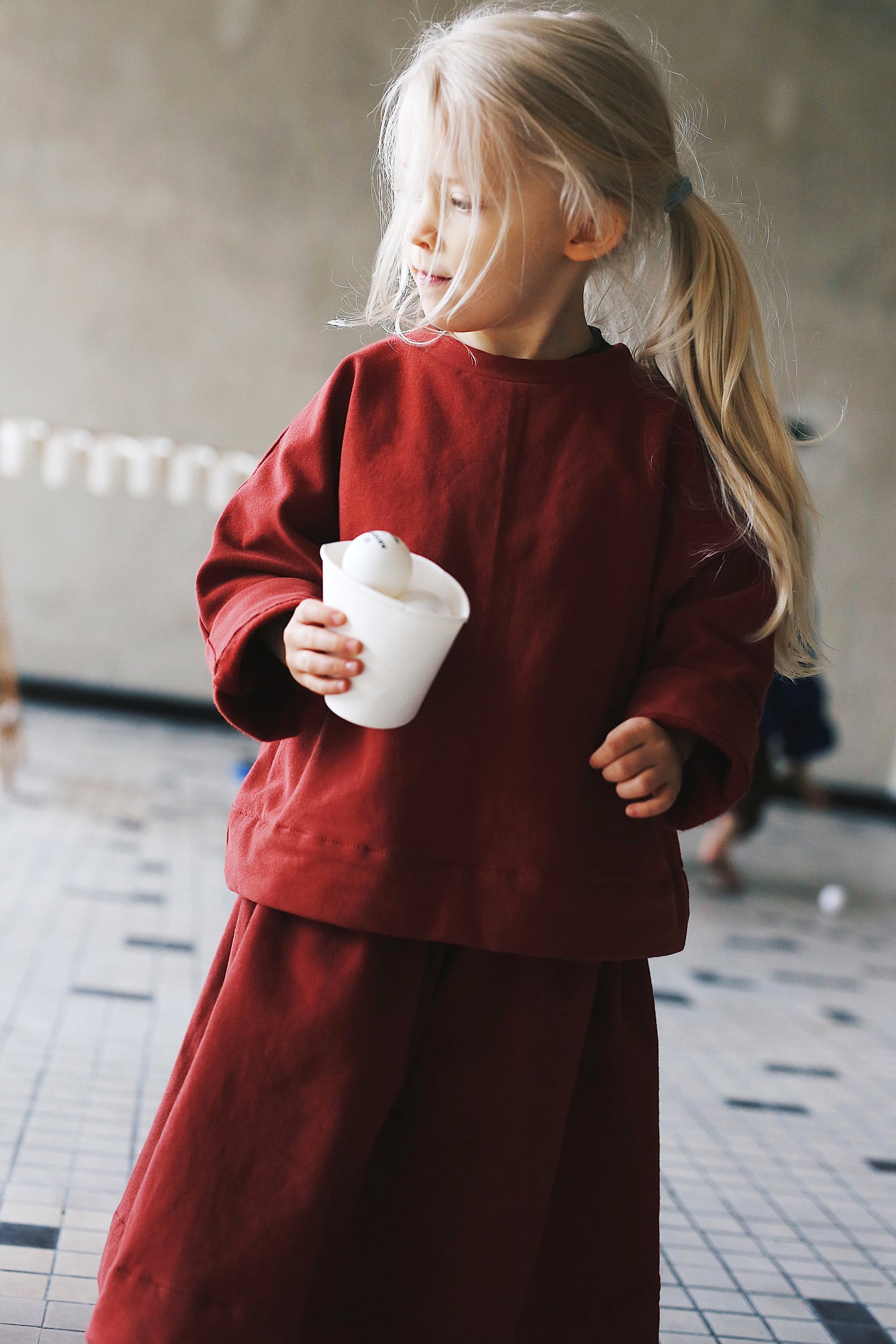 sweatshirt in rust colour