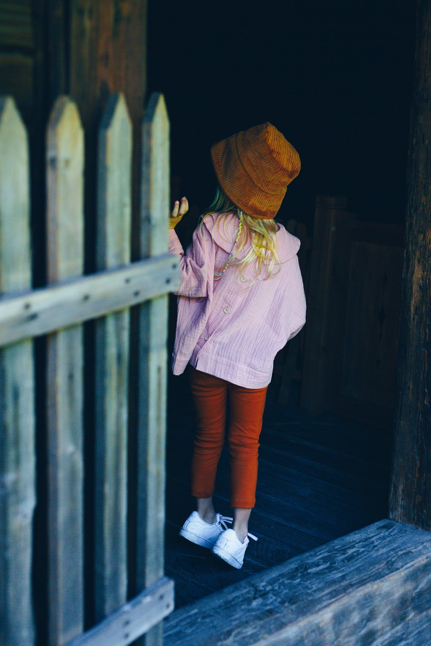 caramel bucket hat