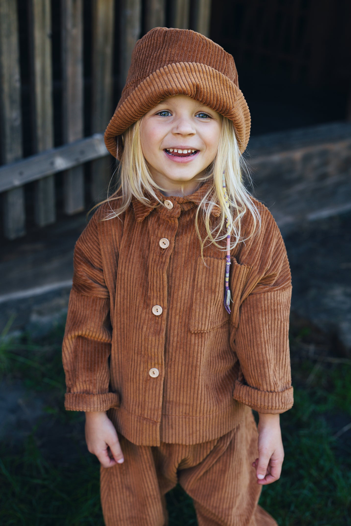 caramel bucket hat