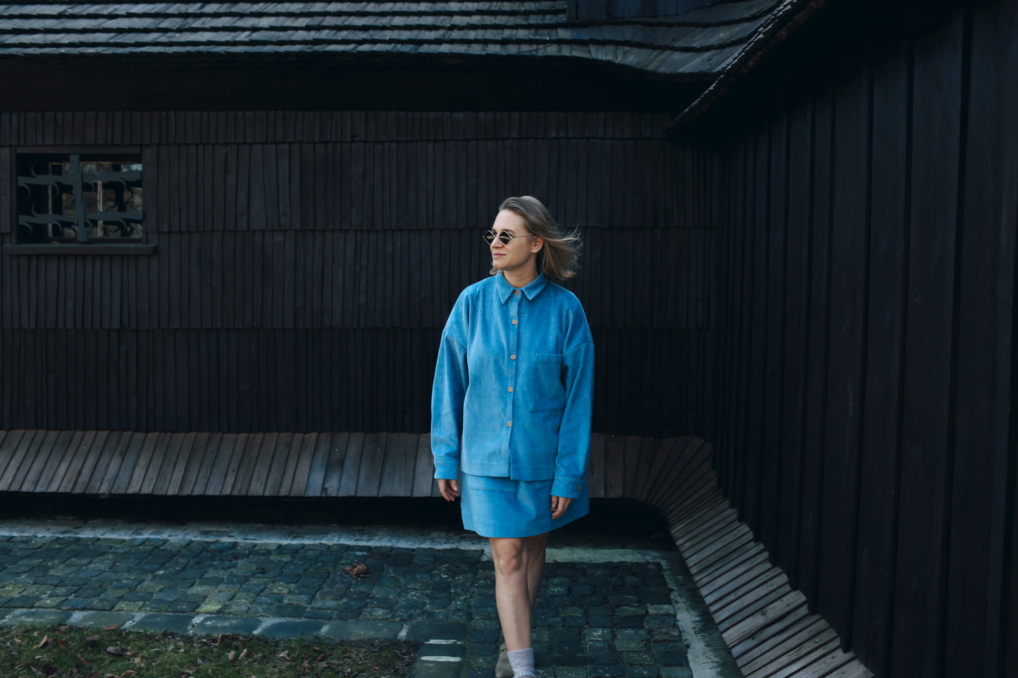 SKIRT krótka spódniczka sztruksowa